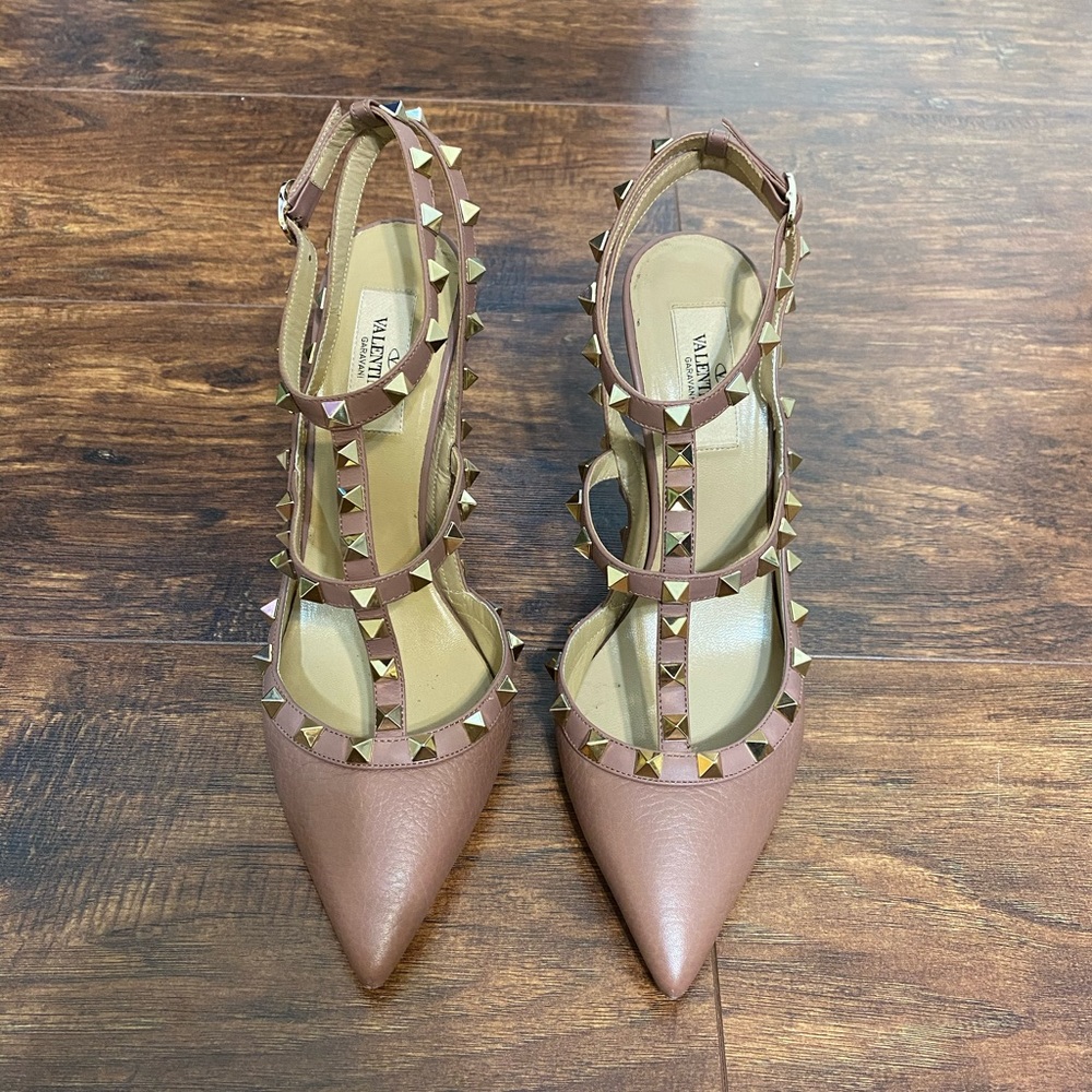 Authentic Valentino Rockstud Slingback Blush Pumps Size 38.5